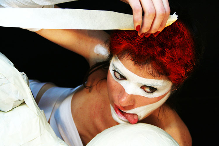 Elys Cöttet estrena nuevo single, “Maybe Tomorrow”