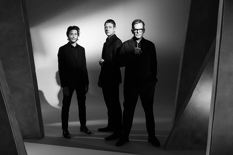 Interpol anuncian una gira de siete fechas por España