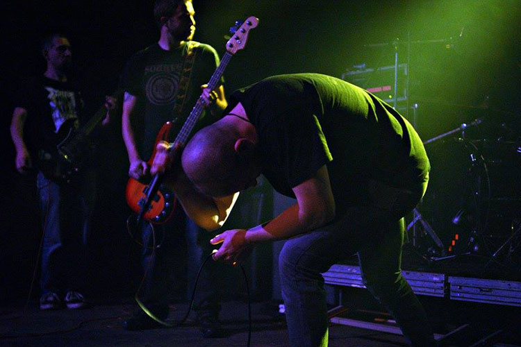 Tres bandas se unen con fines benéficos en Metal Pels Xuklis