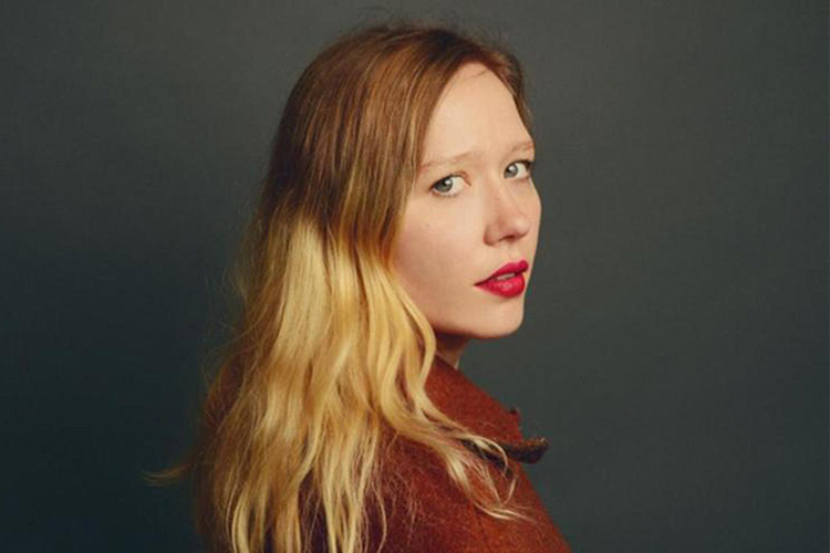 “Quería escribir canciones con las que sentirme a salvo en el escenario”