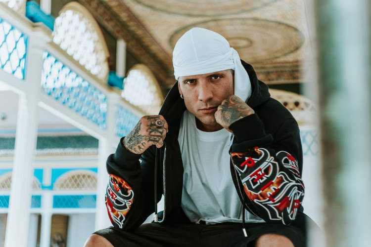 Shaolin Monkey regresa con su nuevo single “Time For Me”