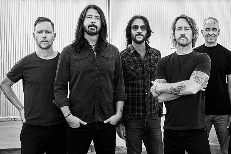 Foo Fighters comparten single y anuncian disco para junio
