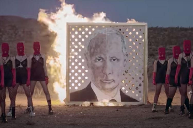 Pussy Riot arremeten contra Putin en su nuevo single y videoclip