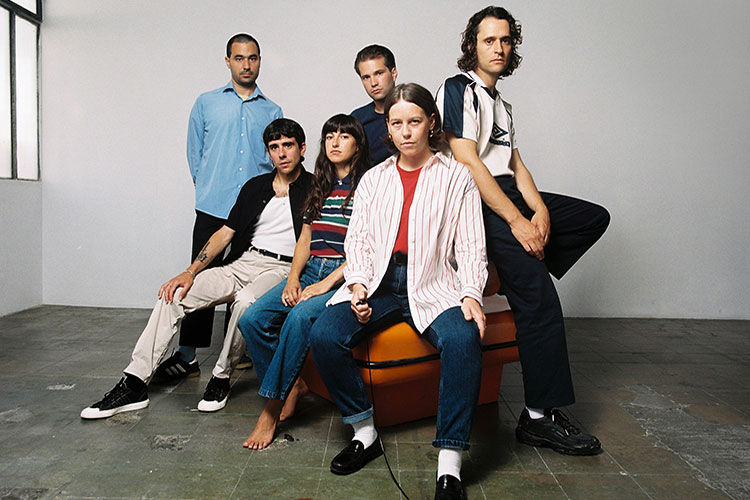 Ya puedes ver “Watching Lovers”, el nuevo videoclip de Heather