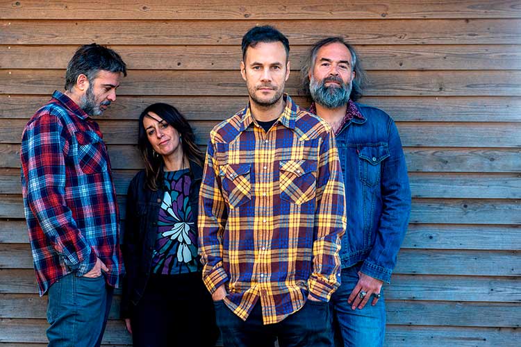 Joan Queralt vuelve con “Dancing Naked Without A Parachute”