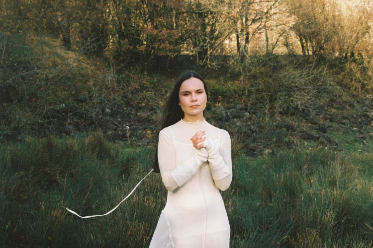 Estrenamos “Misty”, el primer adelanto del álbum debut de Sara Zozaya