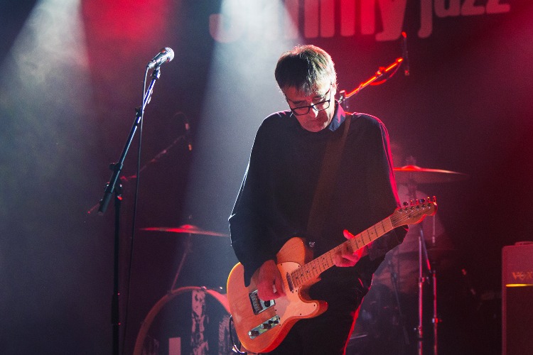 La onda expansiva contra la mediocridad continúa