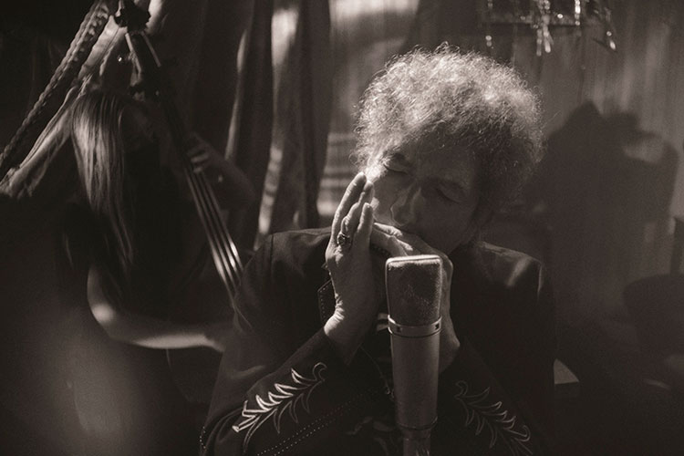 Bob Dylan comparte el primer tema de su disco/film acústico “Shadow Kingdom”