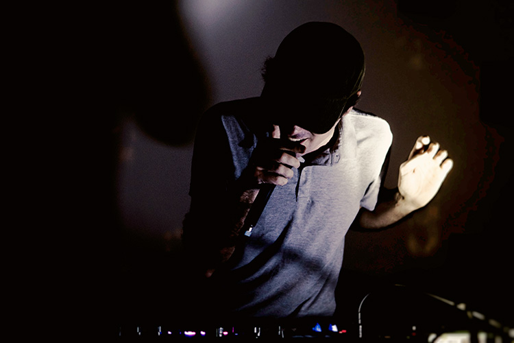 David T. Ginzo dota de nueva vida (más electrónica) a Tuya