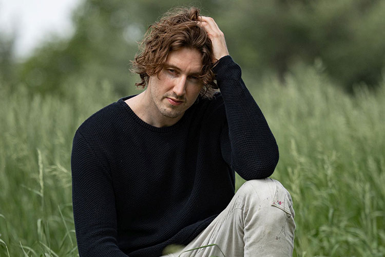 Dean Lewis