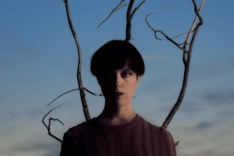 Le Parody canta sobre la maternidad en su nuevo single