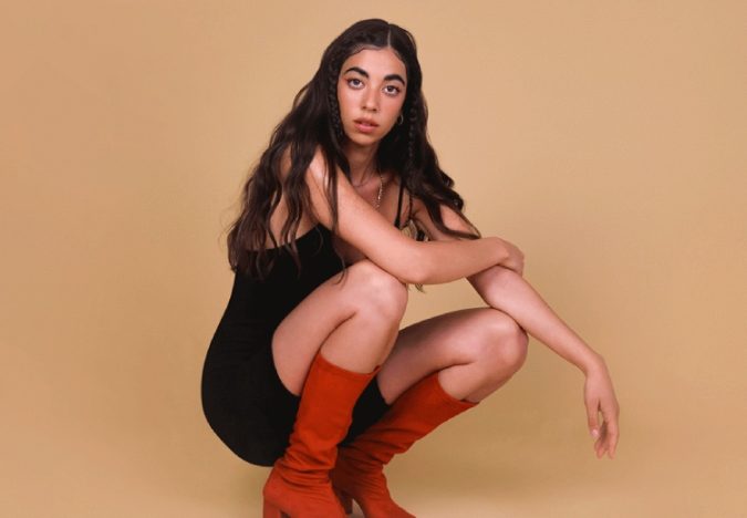 Sara Terraza vira hacia el pop bailable con “Digan lo que digan”