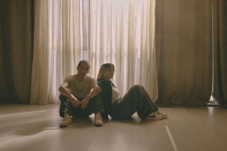 Belén Natalí invita a Ferran Palau a su “Jacarandá”