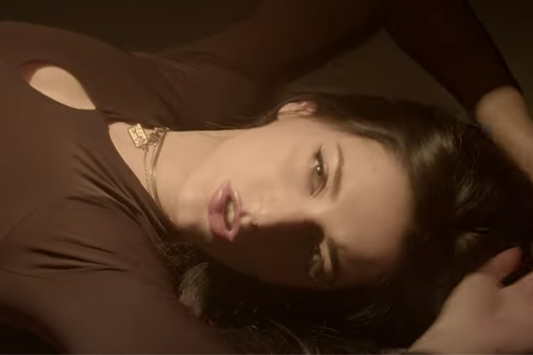 “Para que funcione el R&B en España, lo tienes que modificar y que sea más comercial”