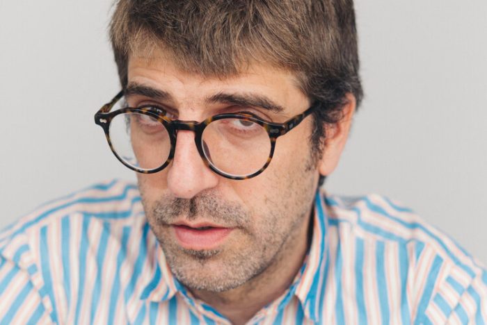 Arnau Vallvé (Manel) debuta en solitario con “Mentre el monstre”