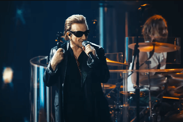 U2, videoclip y versión de Crowded House desde The Sphere