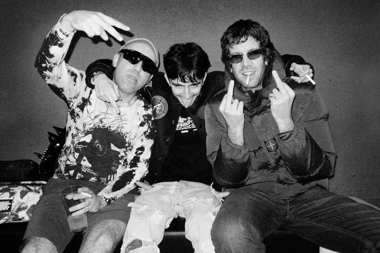 “Cucaracha Sexy”, la colaboración de La Élite con Mda