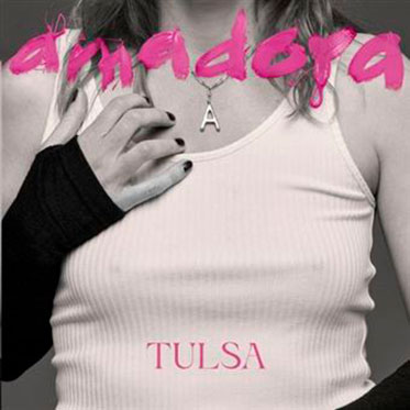 Tulsa, review of her album Amadora in Mondo Sonoro