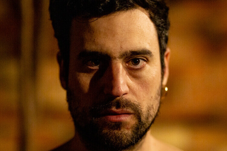 BOYE apuesta por la balada urbana en “PETER PAN”