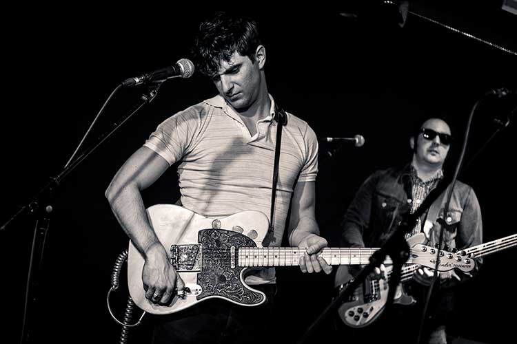 Abrasivos sonidos de los 60