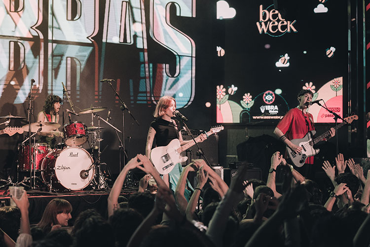 Ginebras anuncian conciertos en Colombia y Mali