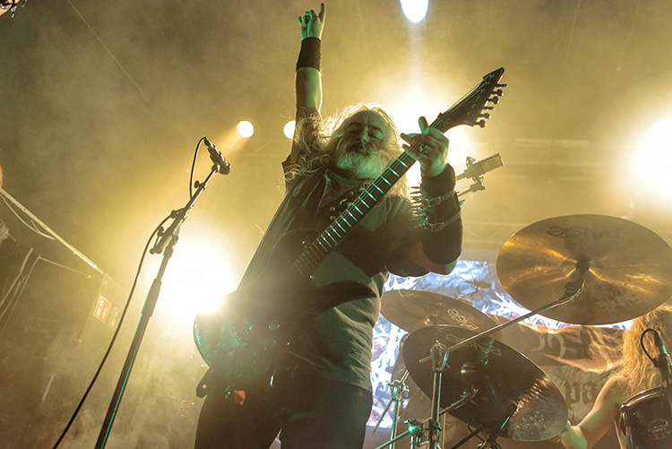 Noche de death metal