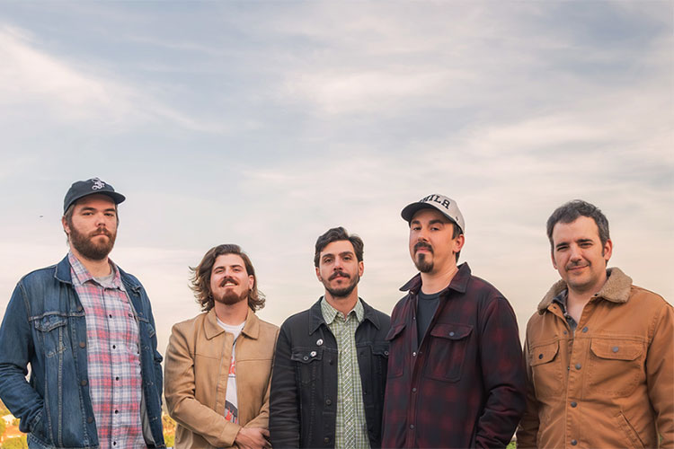 Entra en el estudio con Terrible Idea Company