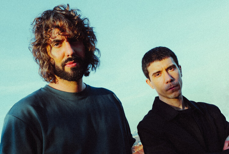 Ya puedes ver completo “El presente” de Mikel Izal con Pau Corea