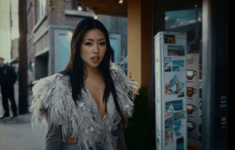 Beabadoobee anuncia nuevo disco con “Take A Bite”