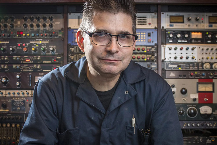 Steve Albini, the anti-producer who constructed worlds (2024)