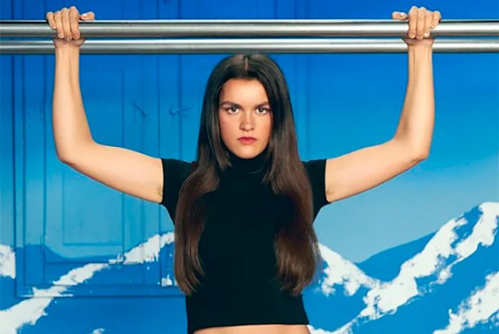 Escucha “Sobre tu ventana”, nuevo single de Rebe junto a AMORE