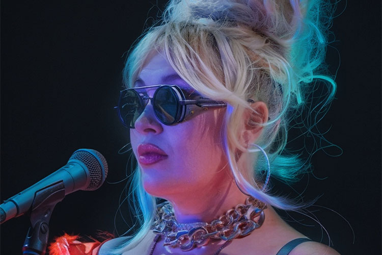 Estreno: Suzanna presenta “En medio de la nada”