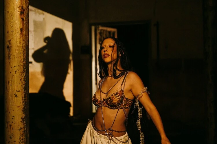 Admire adelanta “Loto” y presenta su documental por España