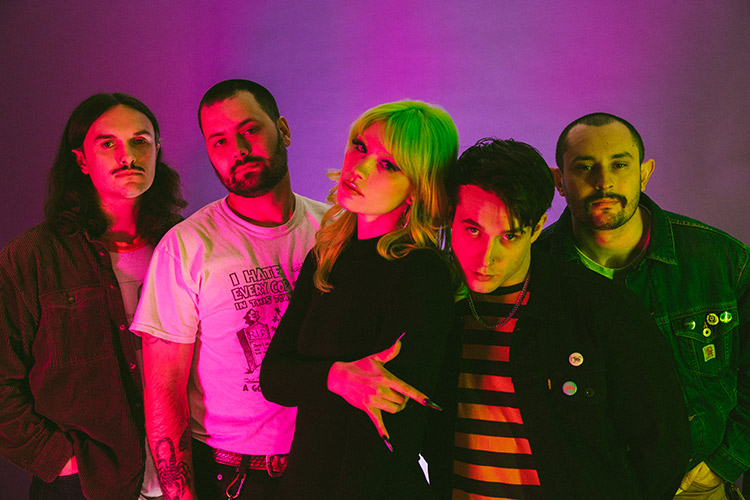 “Nos alegra que la gente esté escuchando nuestra música”