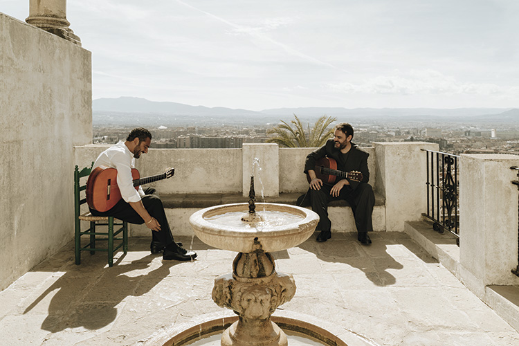 Sosegá, el palo sin prisa con el que Cervezas Alhambra celebra su centenario
