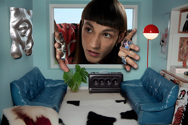 “La figura del artista es la figura de un empresario”