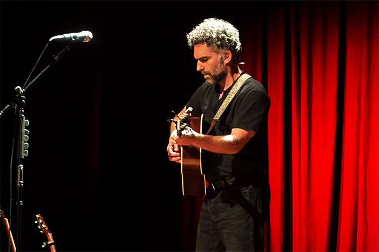 Un segundo de soledad