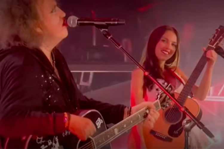 Olivia Rodrigo y Robert Smith de The Cure, juntos en Glastonbury