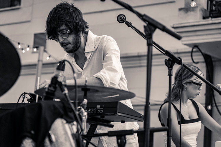 Maridaje de vino y música