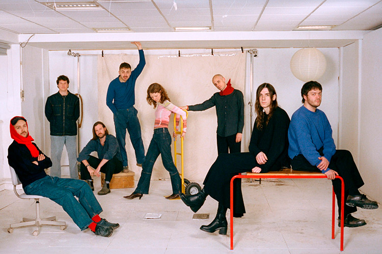 caroline presentarán su segundo largo en Barcelona y Madrid