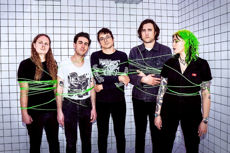 Frankie & The Witch Fingers en el 35 aniversario de Bloody Mary