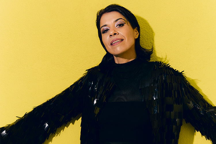 Belly toma el papel de vocalista de Dorian en el clip de “Por ti”