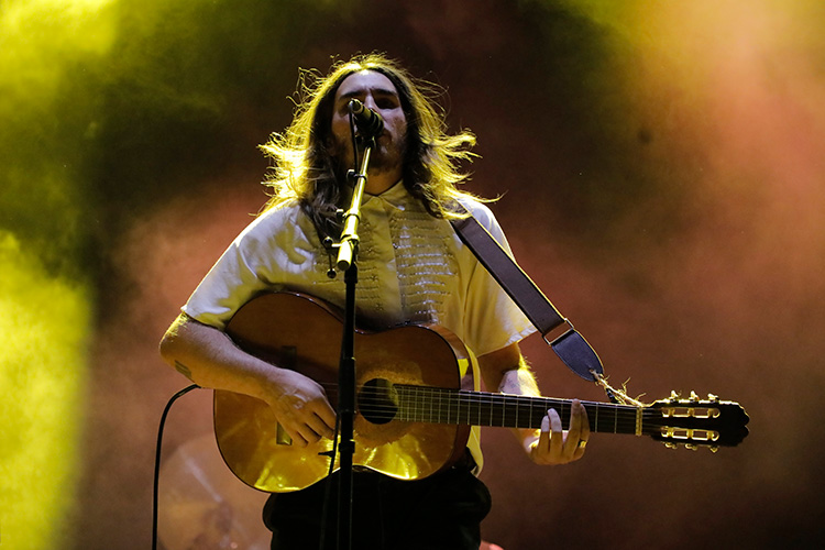 CarlosAres.agapitoojosnegros