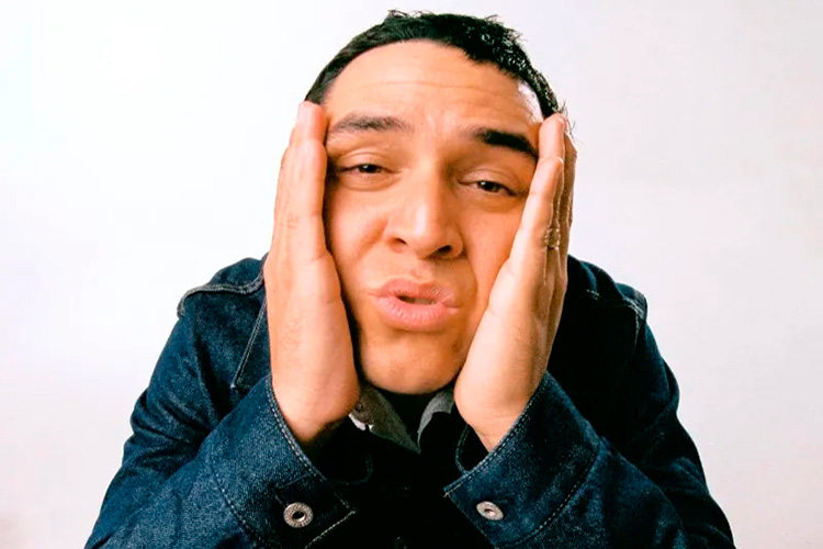 “Se pueden hacer megahits sonando informal”