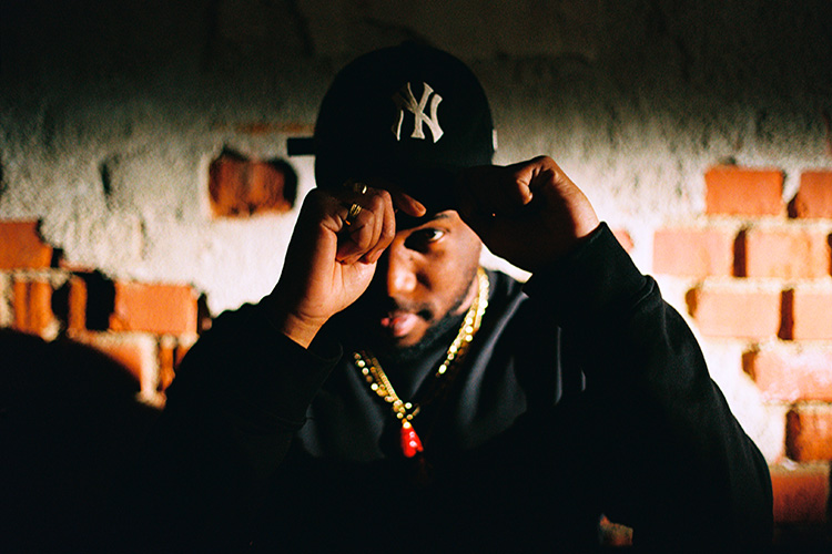 “En mi barrio si le dices a un niño que, con esfuerzo puede ser lo que quiera, se ríe de ti”