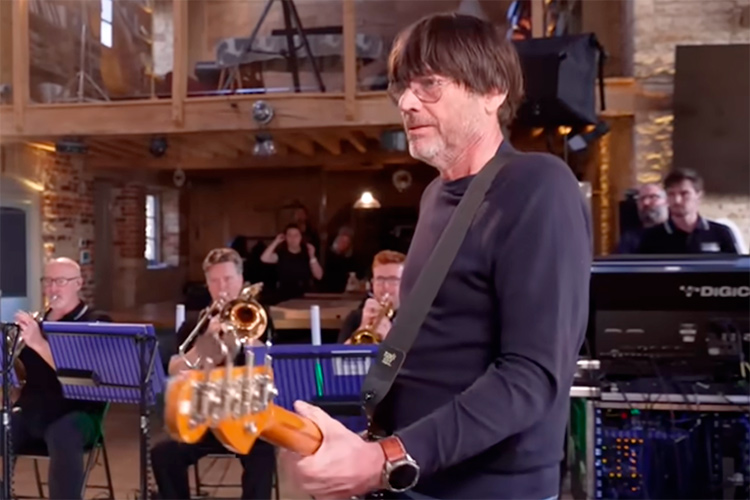 Alex James (Blur) homenajeará al Britpop en una gira especial