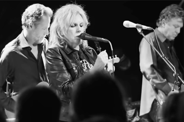 Lucinda Williams anuncia nuevo álbum para enero