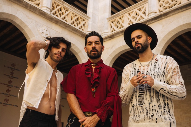 Siloé rinden homenaje a su tierra natal en “Campo Grande”