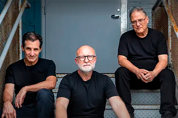 La formación original de Sugar vuelve con “House of Dead Memories"