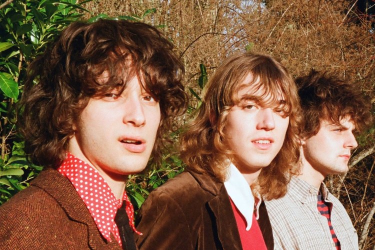 Sharp Pins, gira de once fechas por tierras españolas